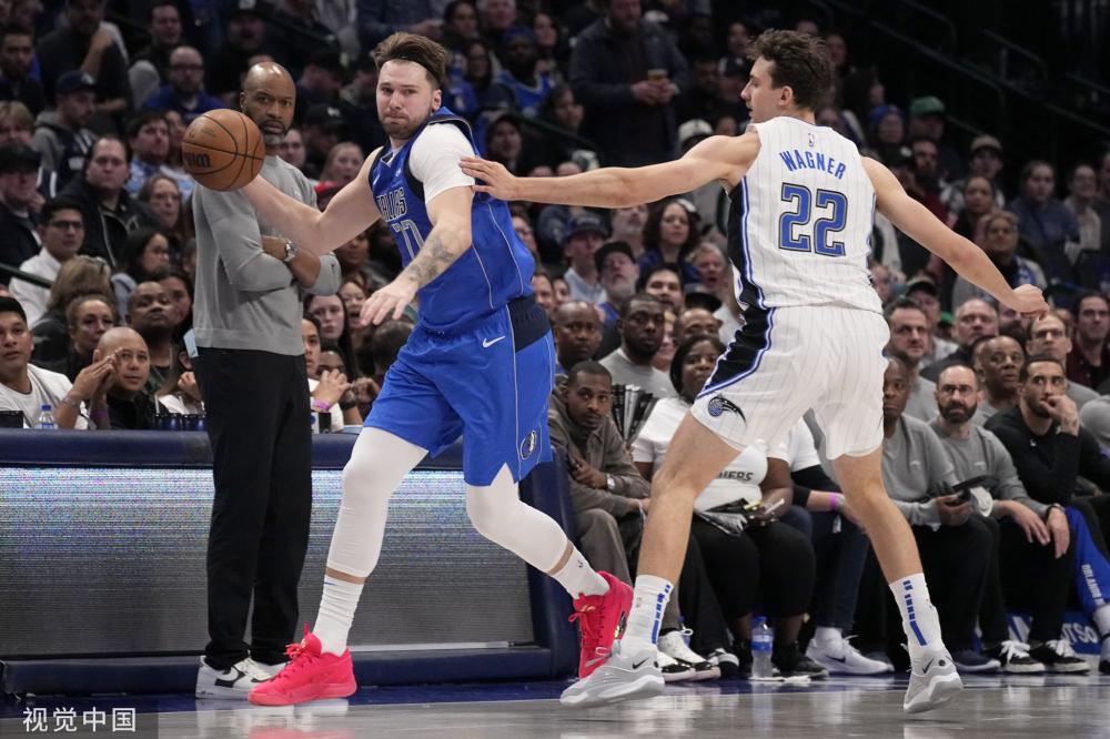 他们通过科 他们通过科