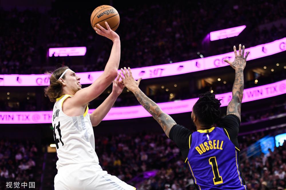 但他的表现 但他的表现